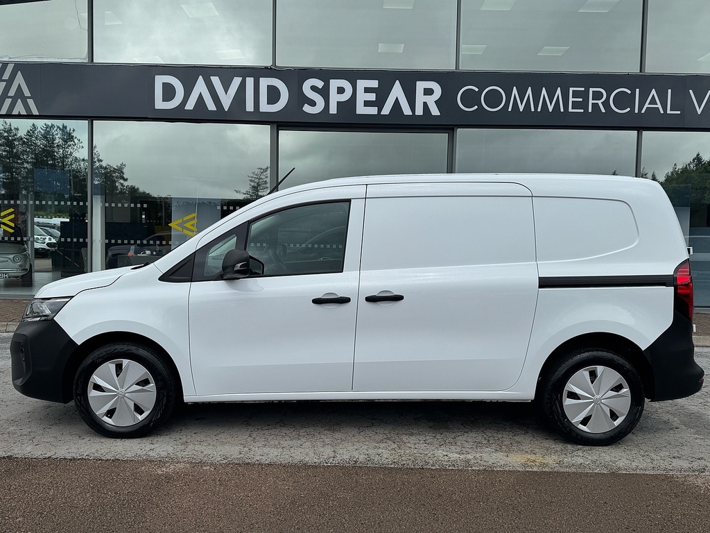 Nissan TOWNSTAR Acenta White #18