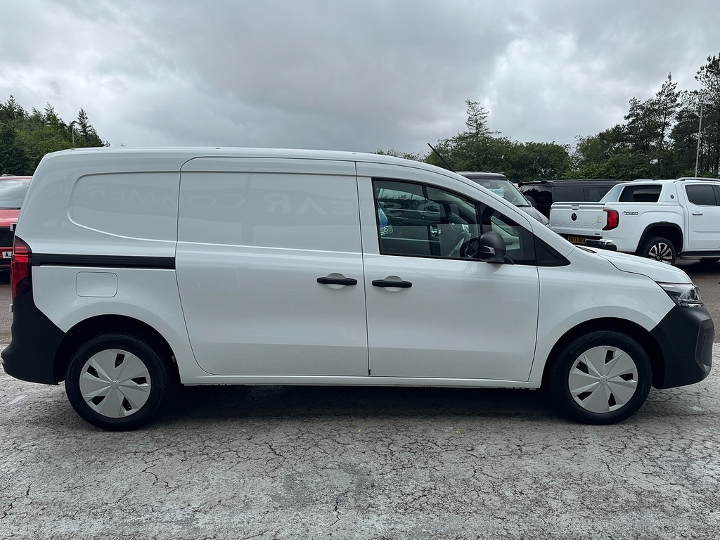 Nissan TOWNSTAR Acenta White #13