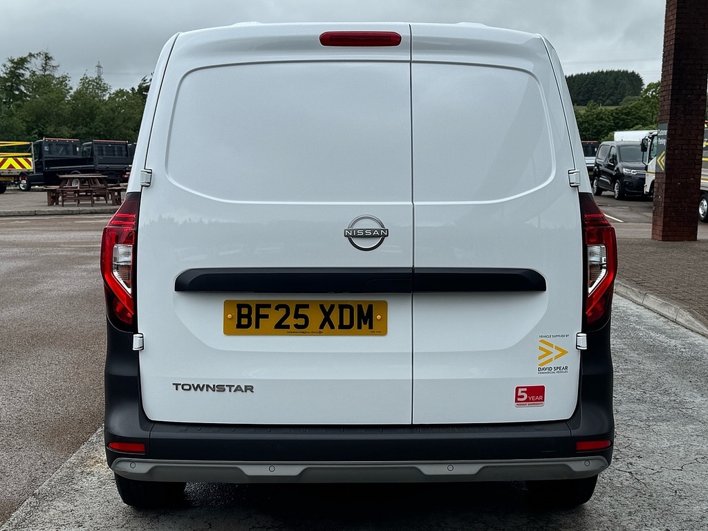 Nissan TOWNSTAR Acenta White #8