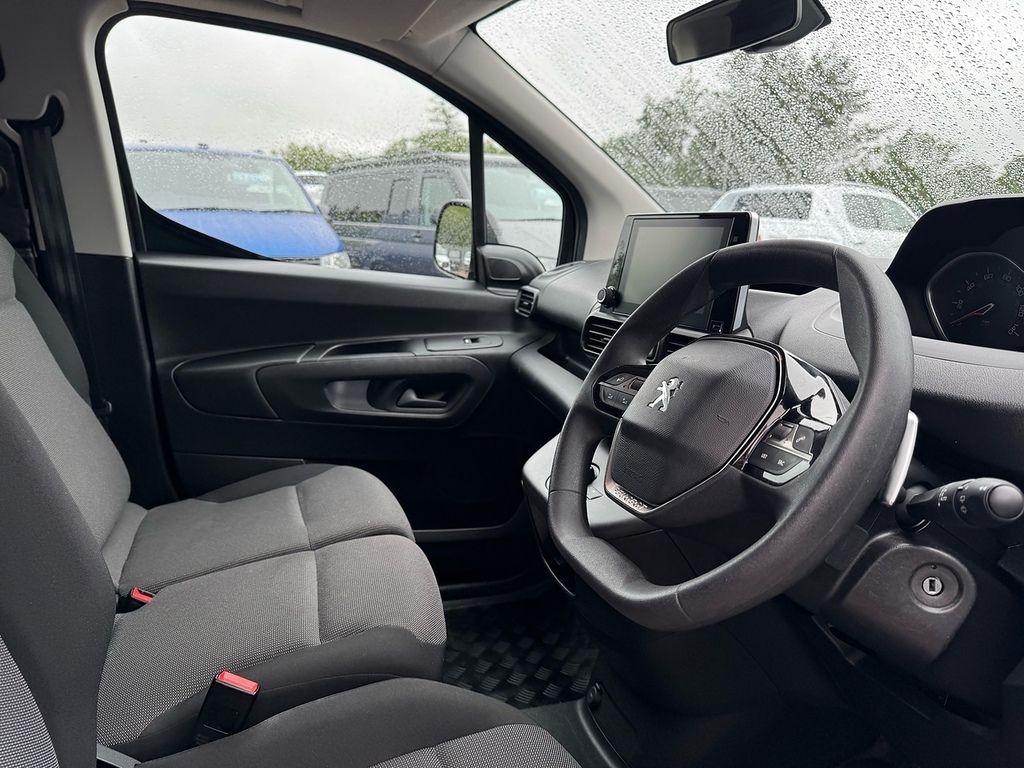 Peugeot Partner Bluehdi 950 Asphalt Premium 130Ps Lwb With Grey #5