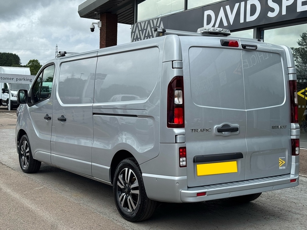 Renault Trafic Dci 150Ps Ll30 Extra Sport L2 Lwb With Rev Cam, Ro Grey #4