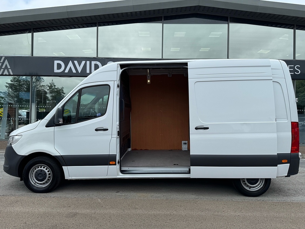 Mercedes-Benz Sprinter 315 L2 H2 Progressive Rwd White #20