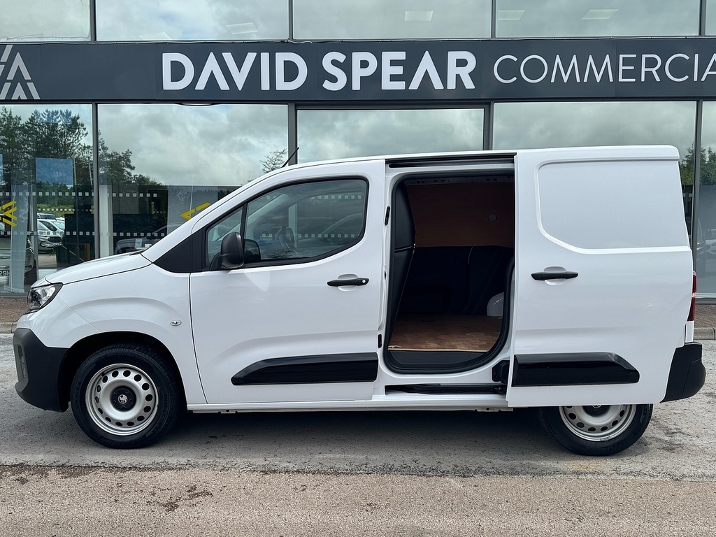 Vauxhall Combo 1.5 Turbo D 100Ps Prime H1 Van White #18