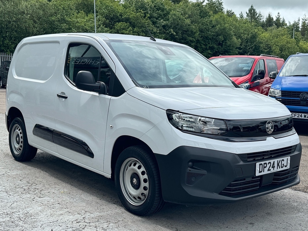 Vauxhall Combo Turbo D 2300 Prime 100Ps Swb With Air Con, Low Mil White #3
