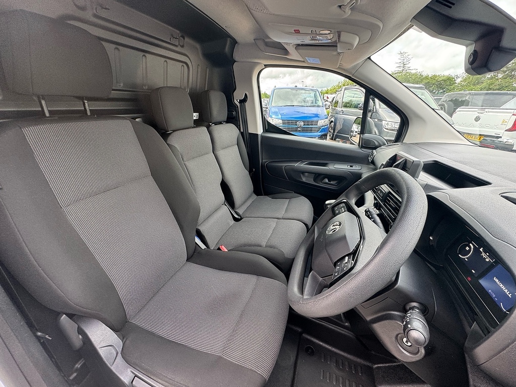 Vauxhall Combo 1.5 Turbo D 100Ps Prime H1 Van White #24