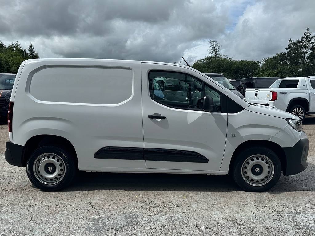 Vauxhall Combo 1.5 Turbo D 100Ps Prime H1 Van White #12
