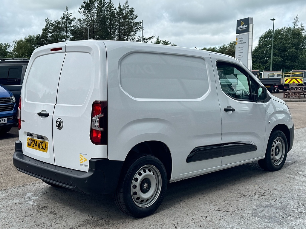 Vauxhall Combo Turbo D 2300 Prime 100Ps Swb With Air Con, Low Mil White #2