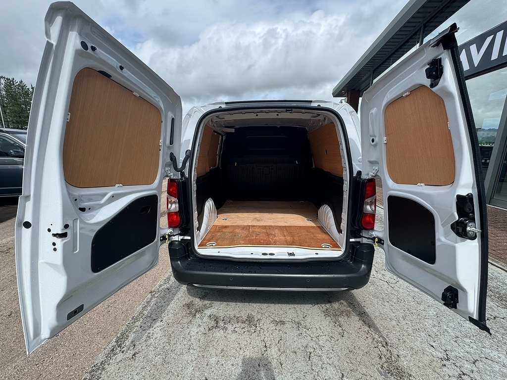 Vauxhall Combo 1.5 Turbo D 100Ps Prime H1 Van White #10