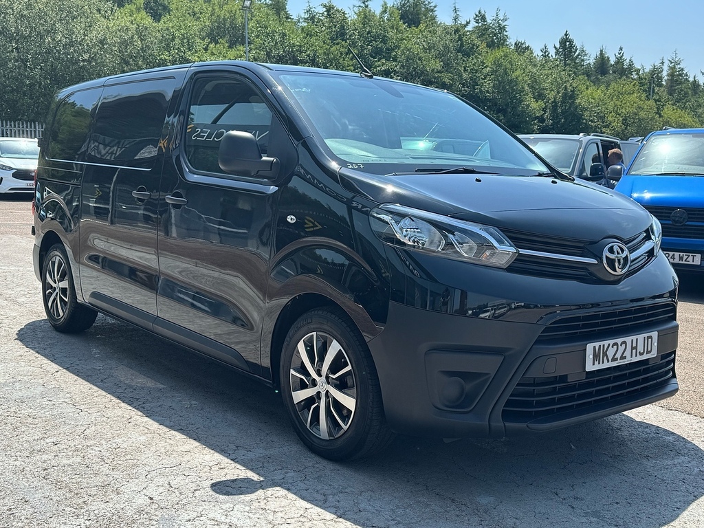 Toyota PROACE D Icon Mwb 120Ps With Air Con, Reverse Sensors S Black #3