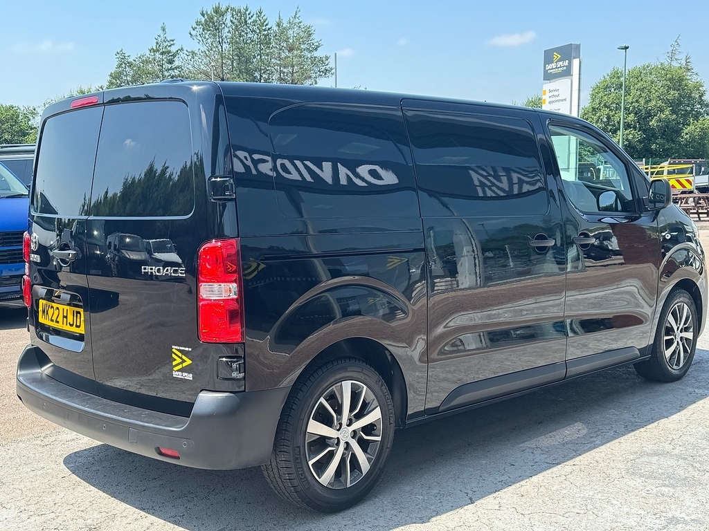 Toyota PROACE D Icon Mwb 120Ps With Air Con, Reverse Sensors S Black #2