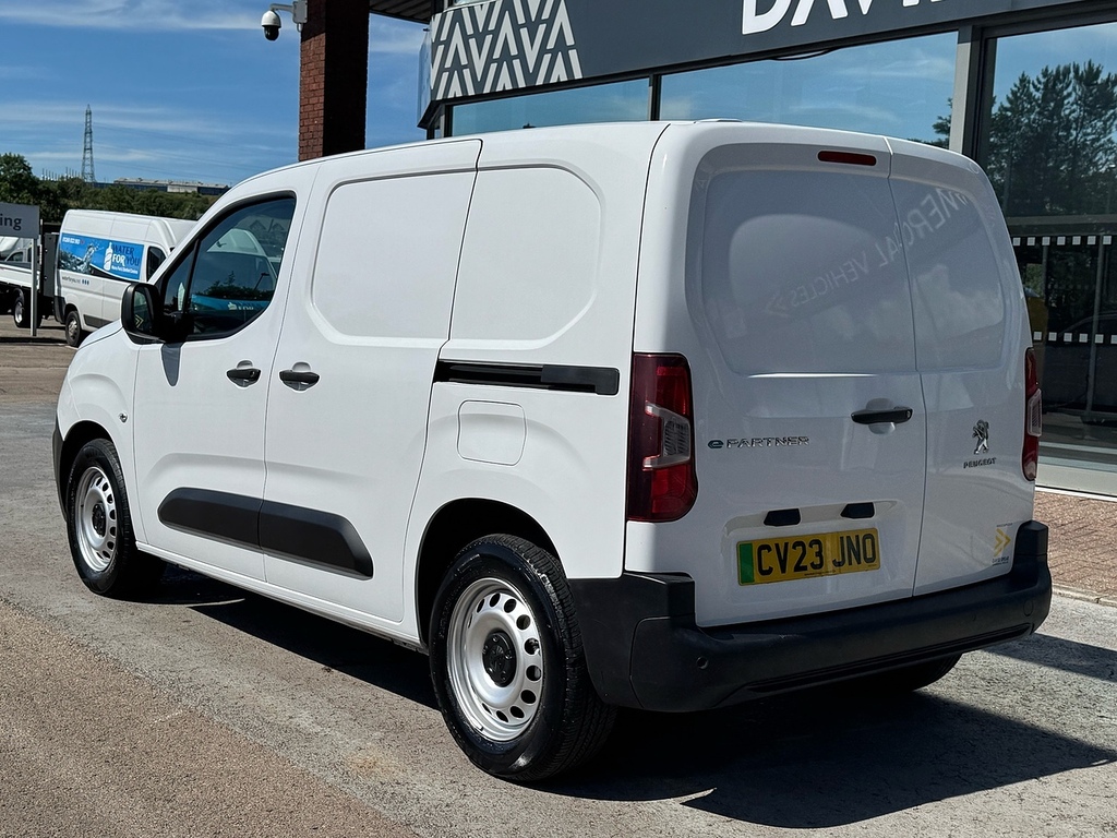 Peugeot E-Partner 800 Professional Premium Swb 136Ps With Air White #3