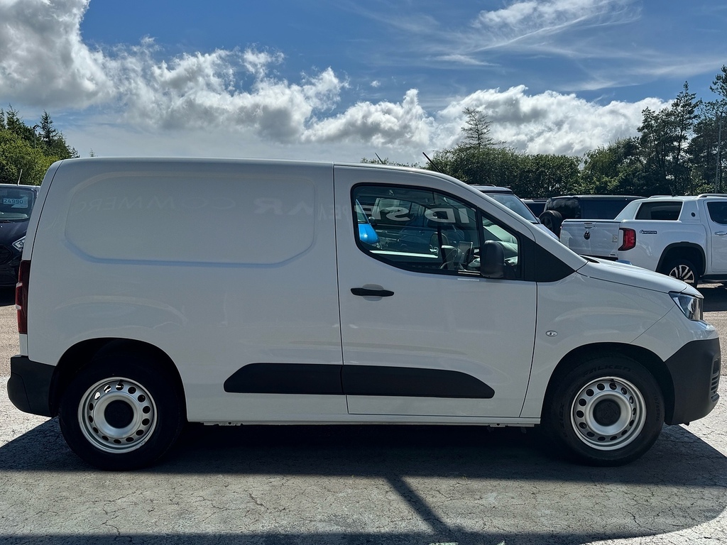 Peugeot E-Partner 50Kwh Professional Premium 750 White #9