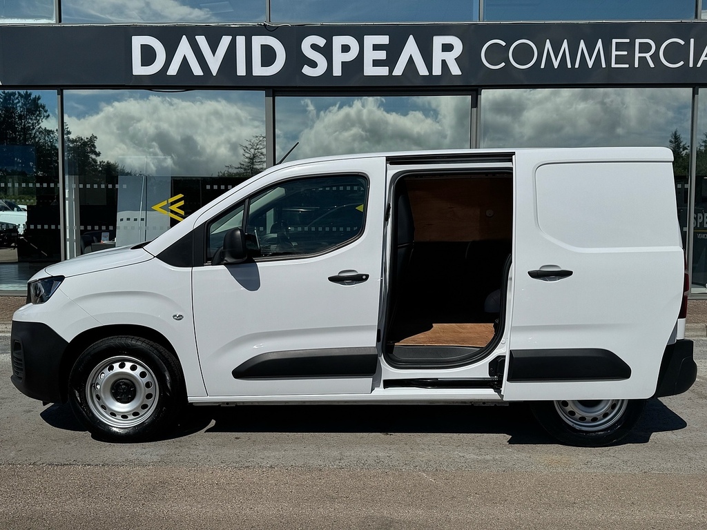 Peugeot E-Partner 50Kwh Professional Premium 750 White #15