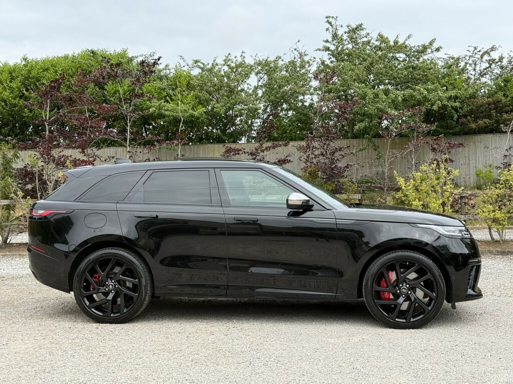 Land Rover Range Rover Velar 5.0 P550 Dynamic Edition Black #2