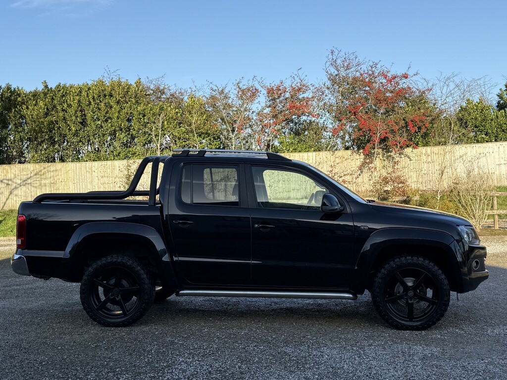 Volkswagen Amarok 2.0 Bitdi Bluemotion Tech Highline Black #2