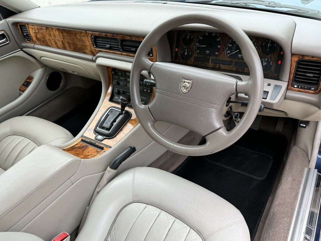 Jaguar XJ Auto Red #9