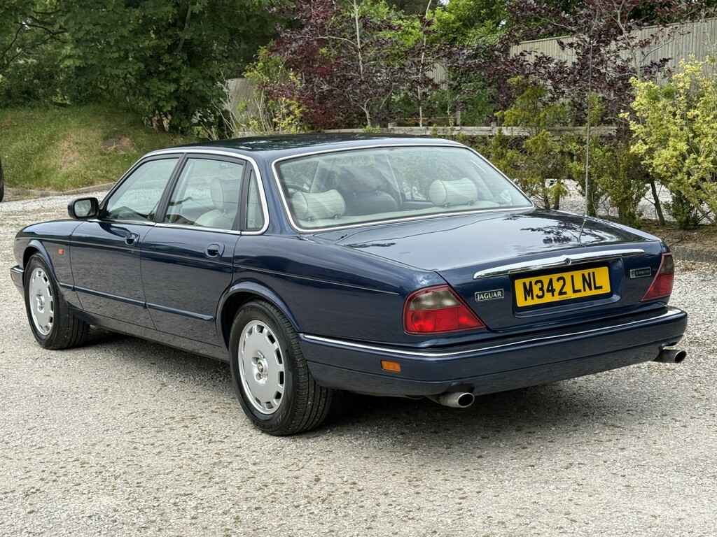 Jaguar XJ 3.2 Executive Blue #6