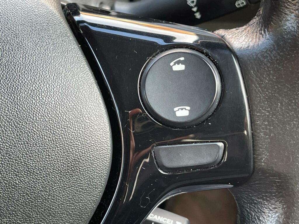 Toyota Aygo 1L X White #20