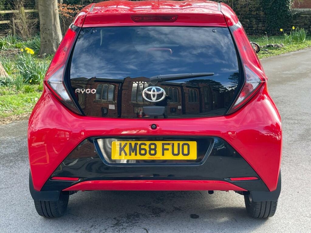 Toyota Aygo 1L X White #8