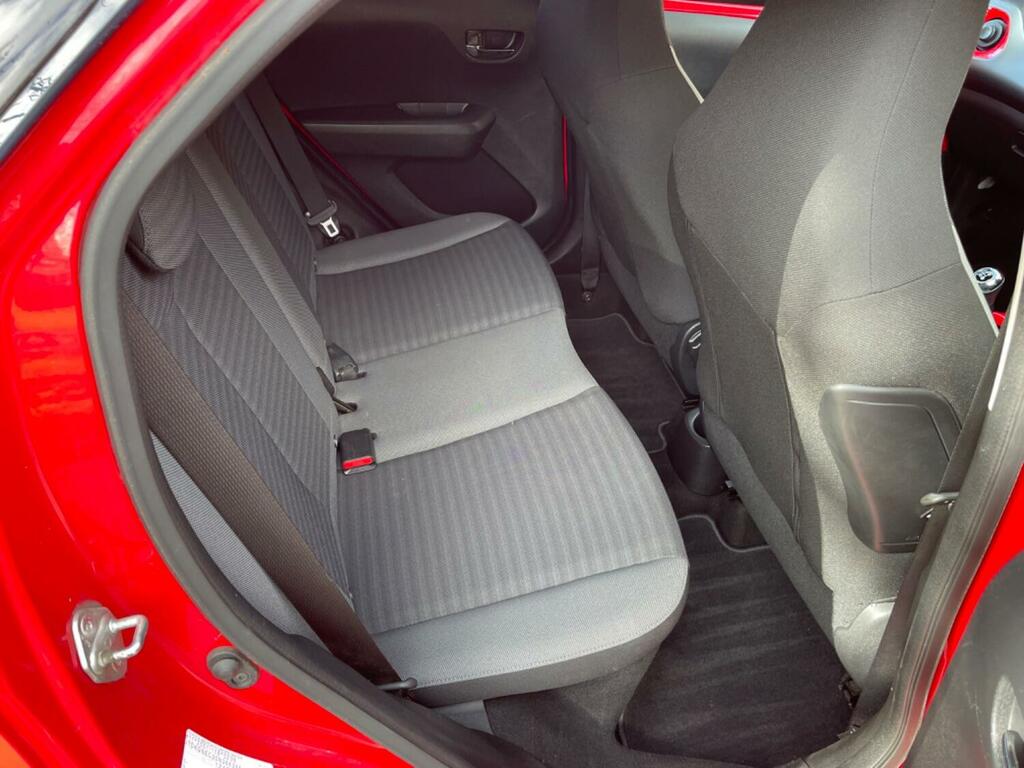 Toyota Aygo 1L X White #14