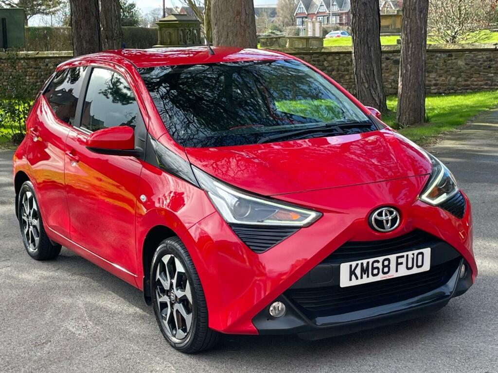 Toyota Aygo 1.0 Vvt-i X-plore Euro 6 Red