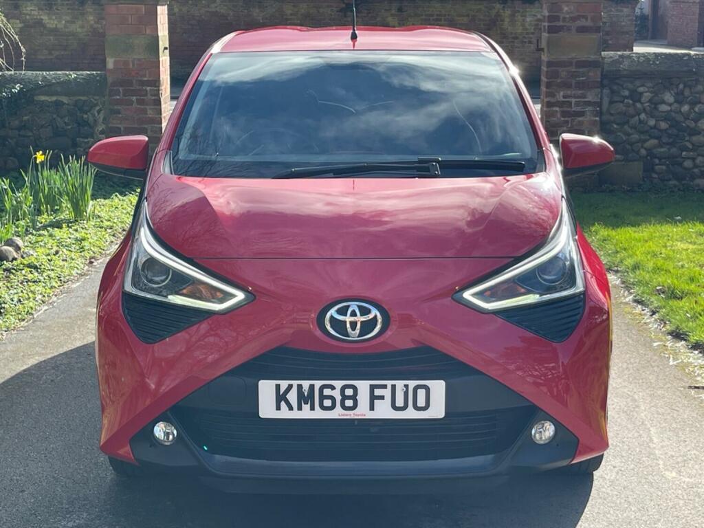 Toyota Aygo 1L X White #7