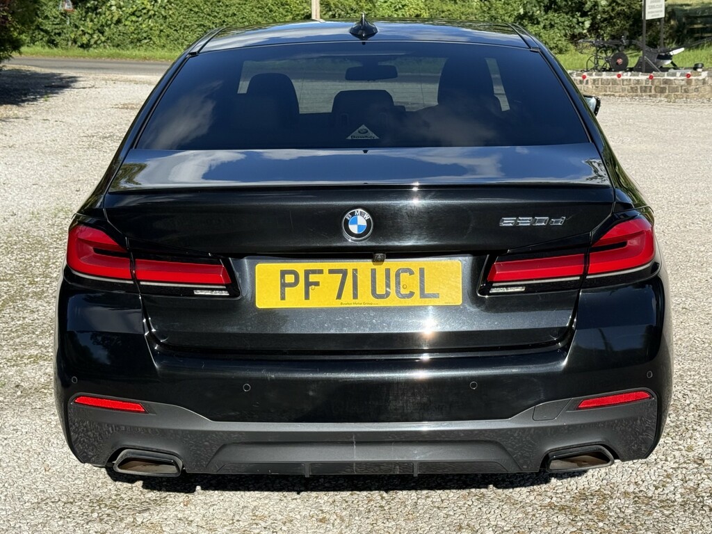 BMW 5 Series Black #8