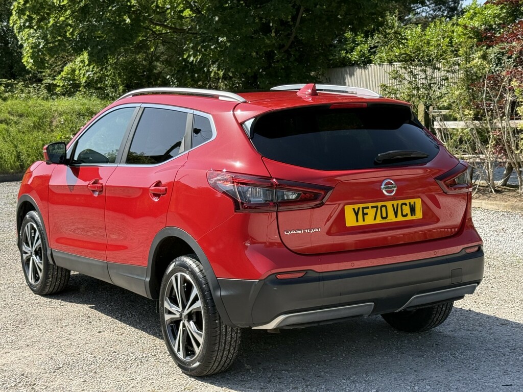 Nissan Qashqai 1.3 Dig-t N-connecta Red #4