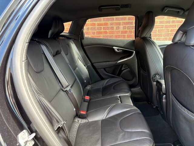 Volvo V40 T2 122 R Design Edition Grey #21