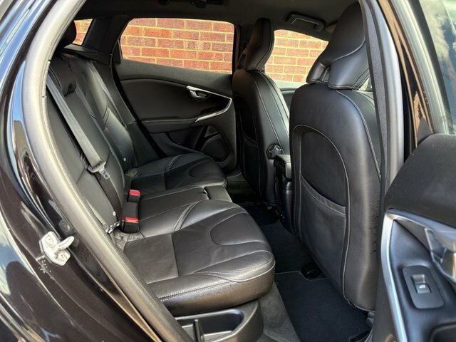 Volvo V40 T2 122 R Design Edition Grey #48