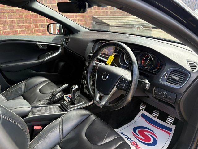 Volvo V40 T2 122 R Design Edition Grey #25