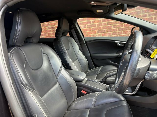 Volvo V40 T2 122 R Design Edition Grey #53