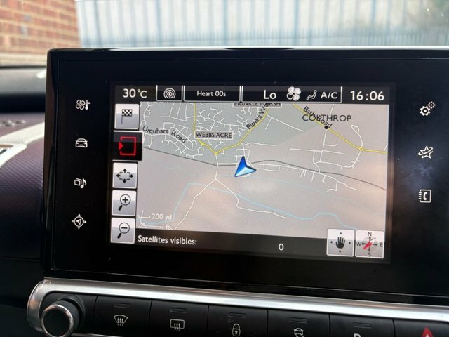 Citroen C4 Cactus 1.2 Puretech Feel 80 Bhp Red #7