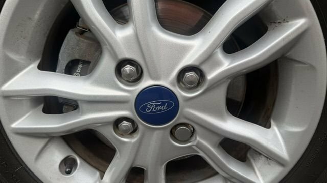 Ford Fiesta 1L Zetec White #4