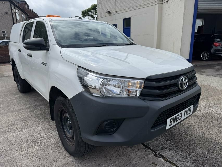 Toyota HILUX 2.4L Active White #2