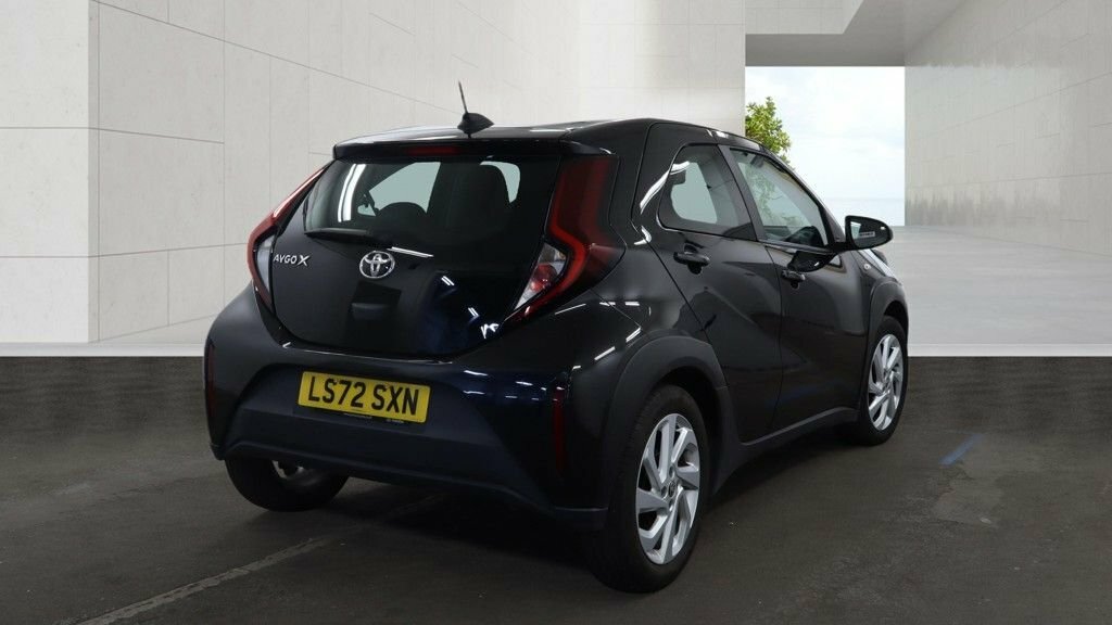 Toyota Aygo X 1L Pure Black #4