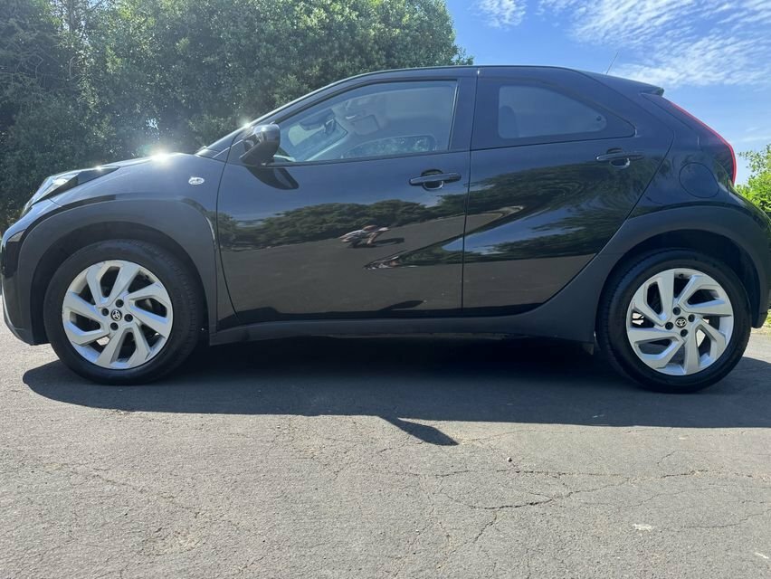 Toyota Aygo X 1L Pure LS72SXN Black #3