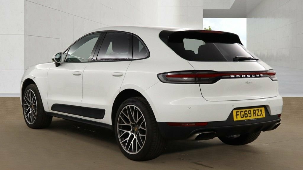 Porsche Macan 2L Null White #3