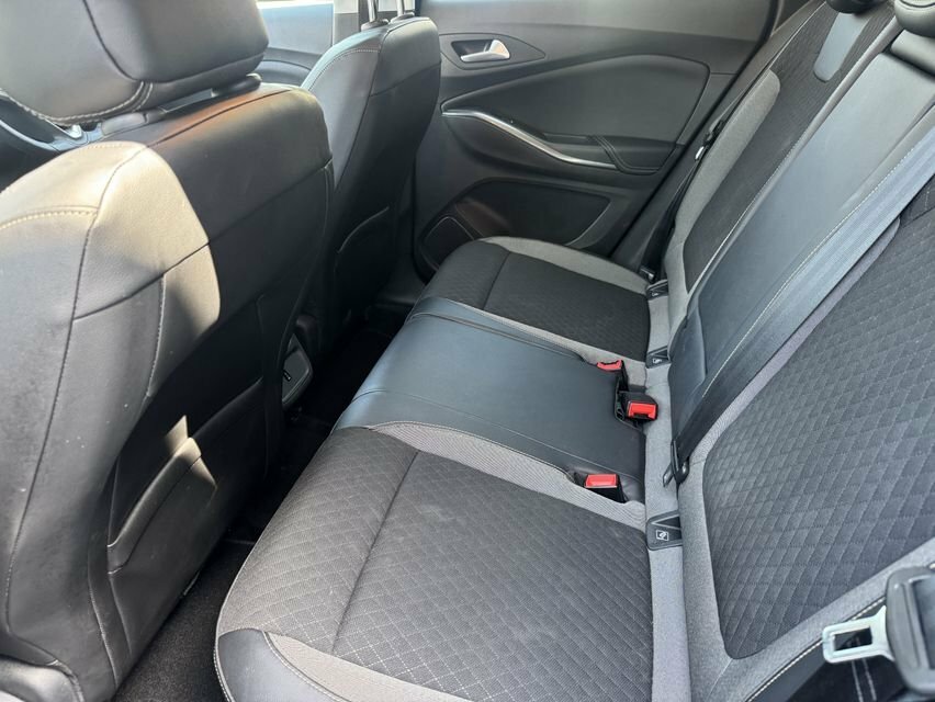 Vauxhall Grandland X 1.5L Sri Nav Blue #6