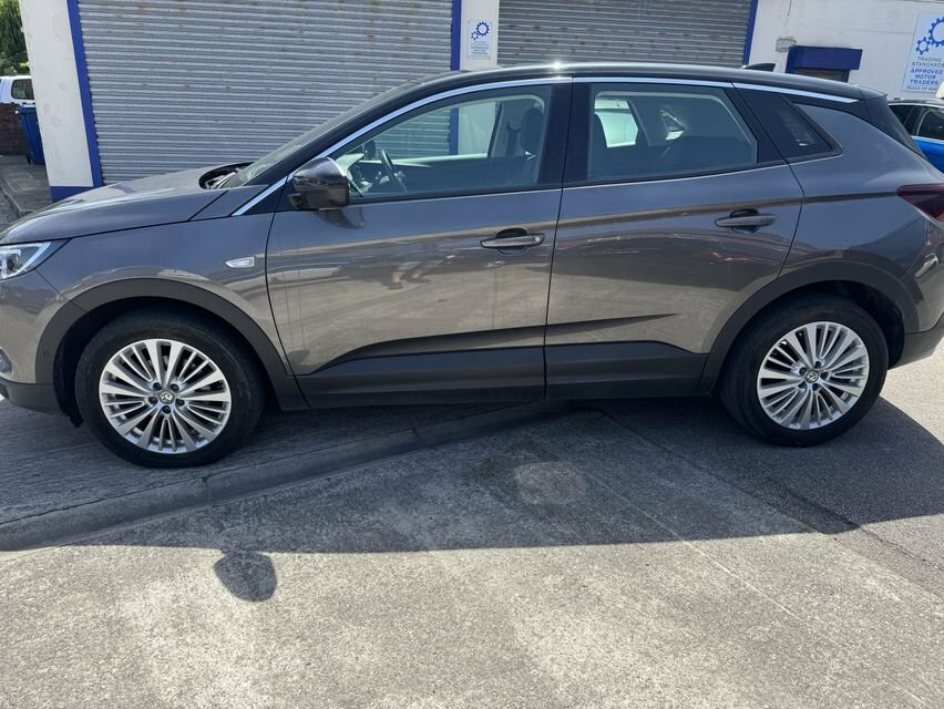 Vauxhall Grandland X 1.5L Sport Nav Grey #4