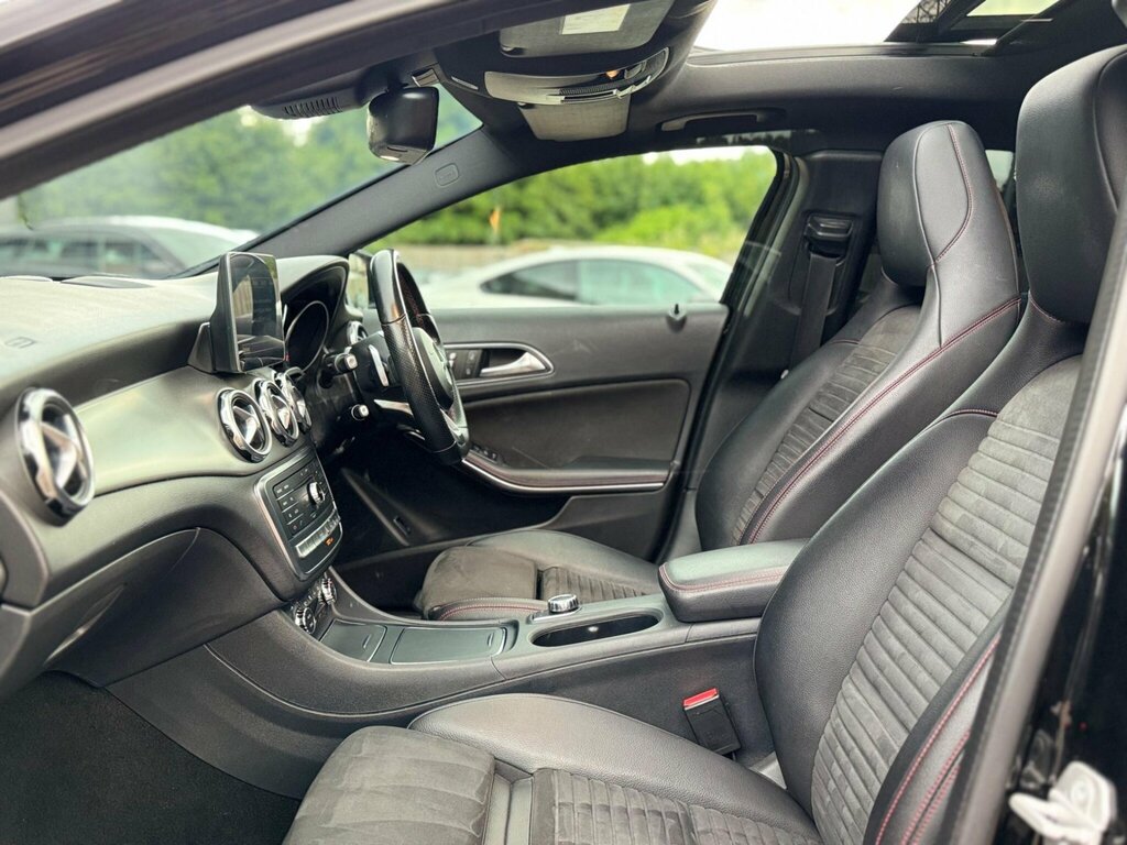 Mercedes-Benz GLA Class Gla 220 D Black #27