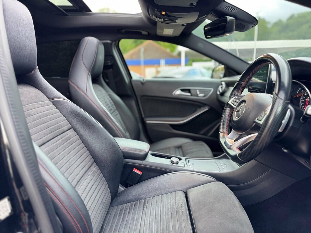 Mercedes-Benz GLA Class Gla 220 D Black #16