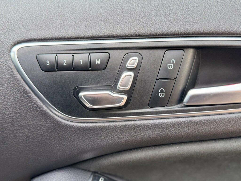 Mercedes-Benz GLA Class Gla 220 D Black #21