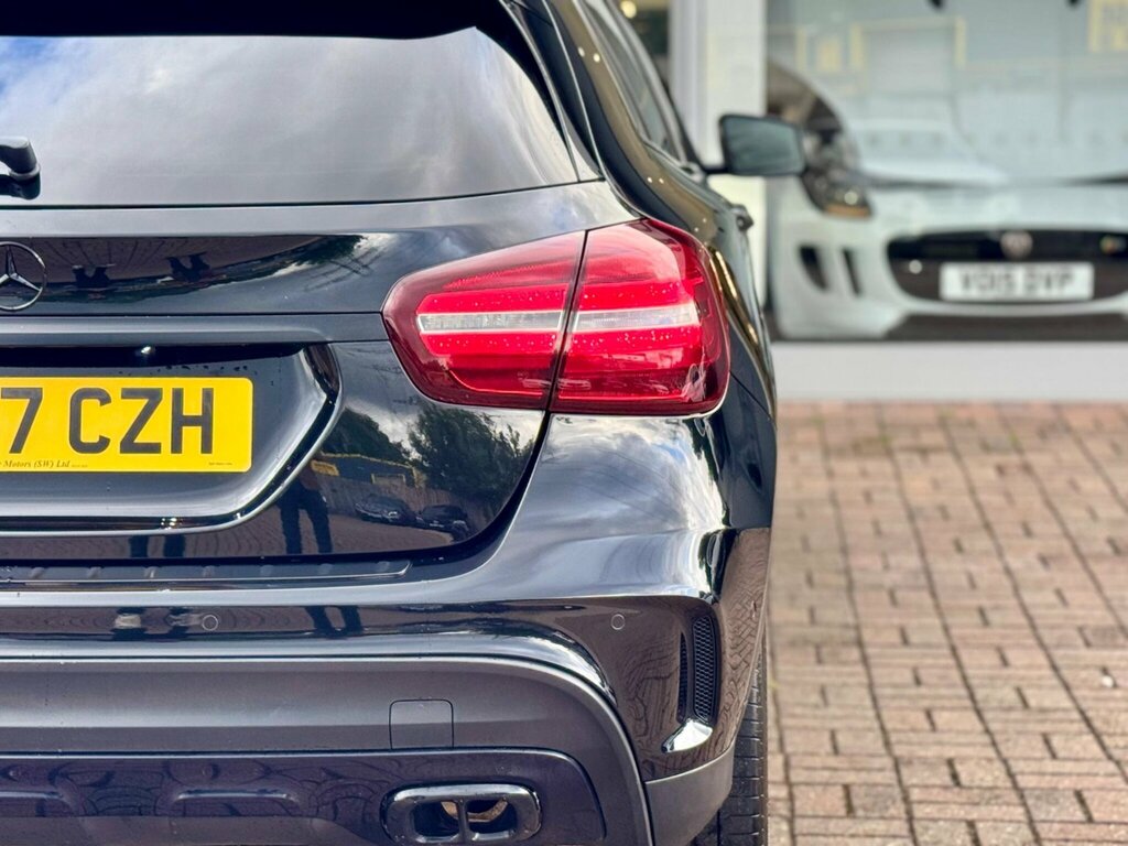 Mercedes-Benz GLA Class Gla 220 D Black #9