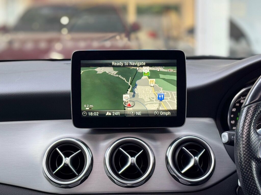 Mercedes-Benz GLA Class Gla 220 D Black #25
