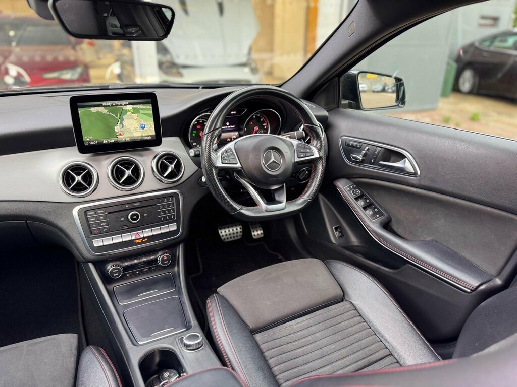 Mercedes-Benz GLA Class Gla 220 D Black #13