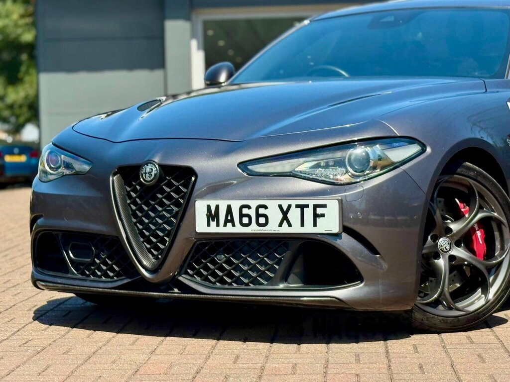 Alfa Romeo Giulia 2.0L Tb 280 Bhp Red #37