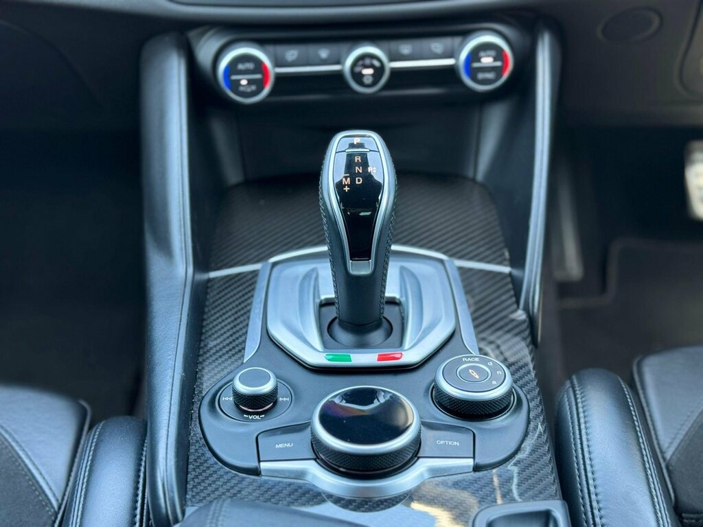 Alfa Romeo Giulia 2.0L Tb 280 Bhp Red #17