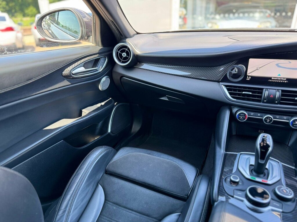 Alfa Romeo Giulia 2.0L Tb 280 Bhp Red #18