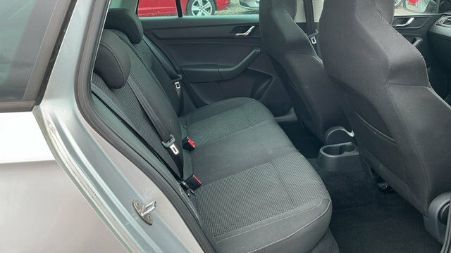 Skoda Rapid Spaceback 1.6 Tdi Se Sport Silver #6